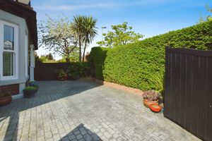 Photo 15- click for photo gallery